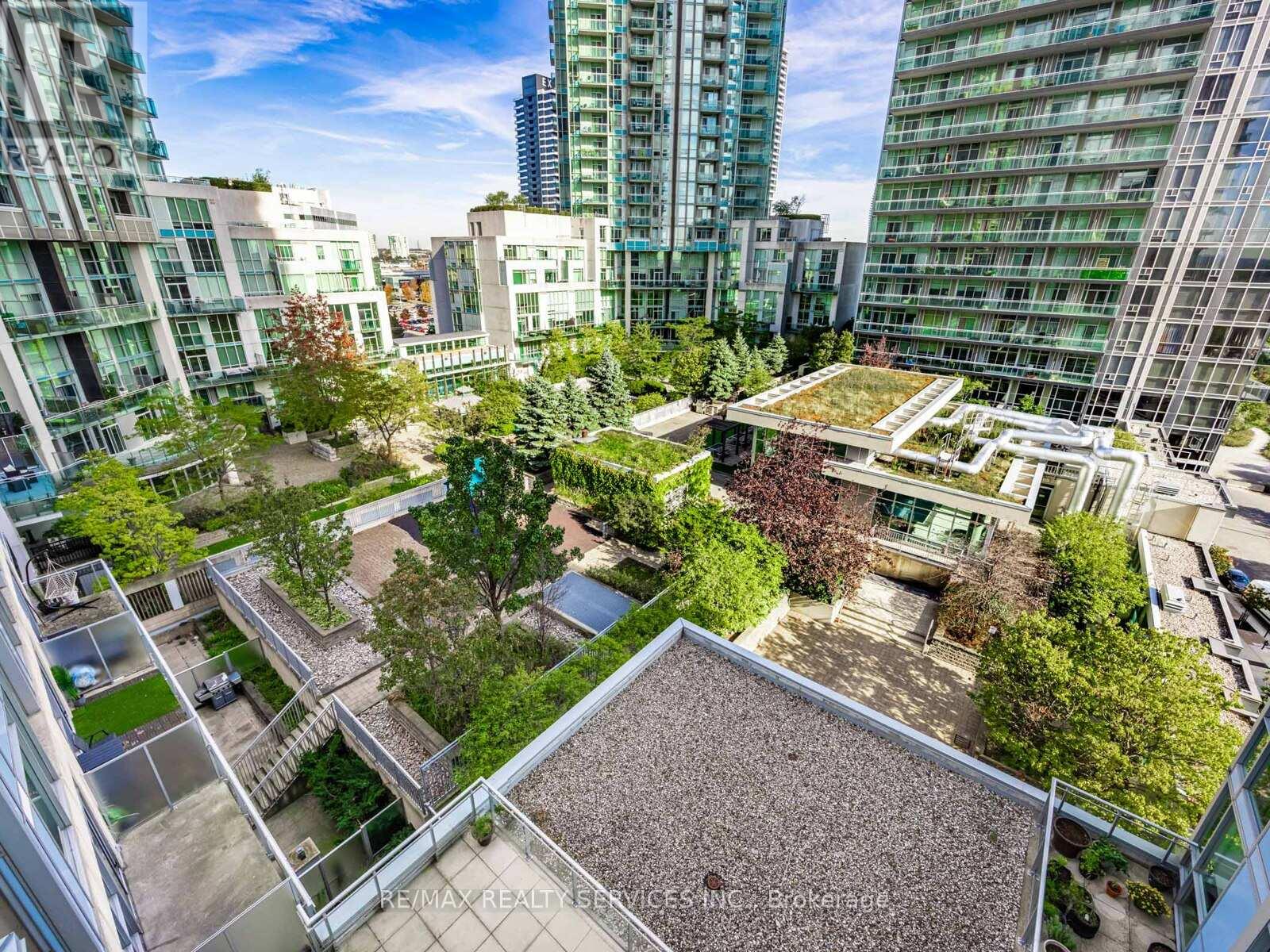 1004 - 225 Webb Drive, Mississauga, Ontario  L5B 4P2 - Photo 18 - W12459753