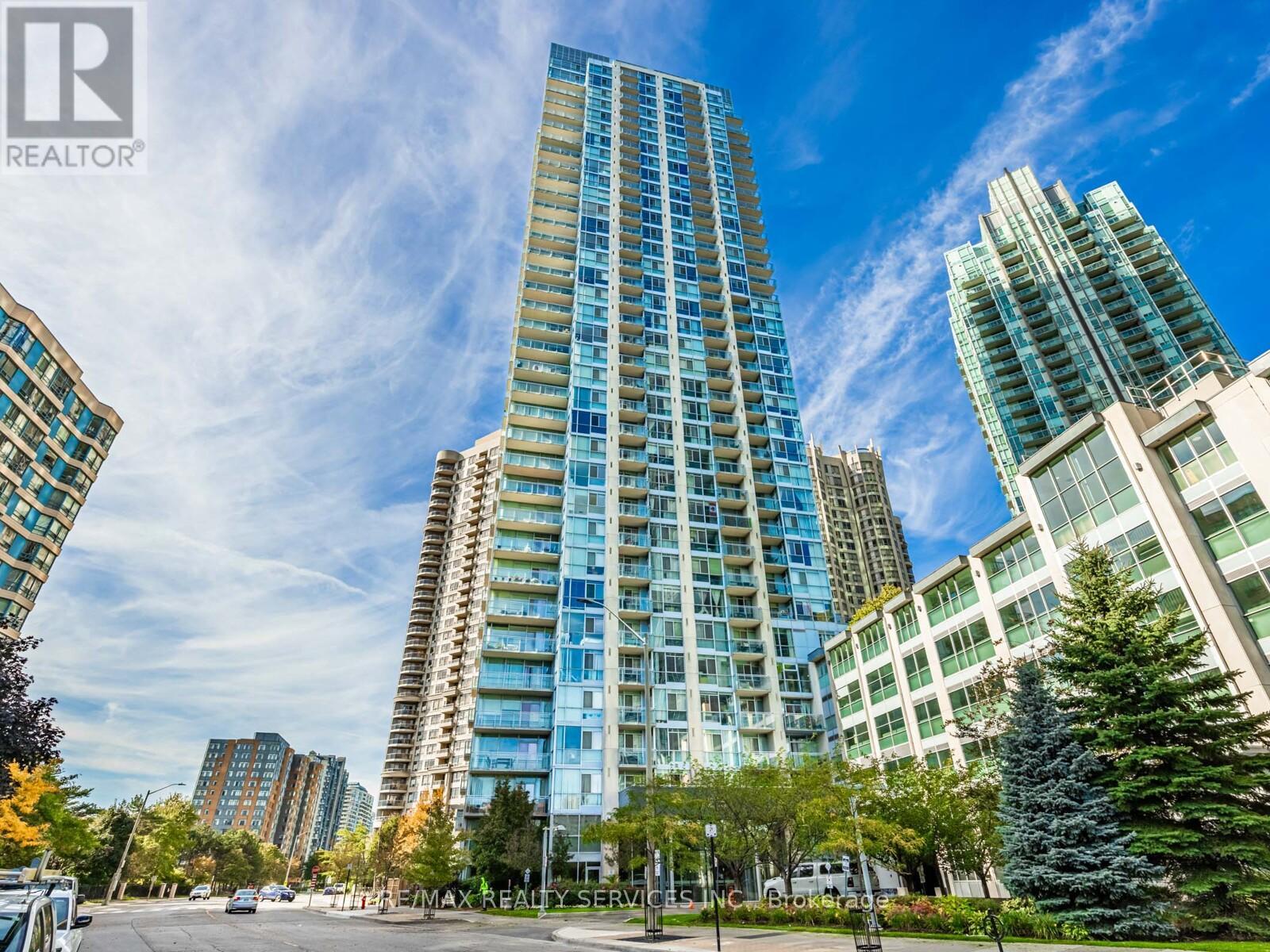 1004 - 225 Webb Drive, Mississauga, Ontario  L5B 4P2 - Photo 2 - W12459753