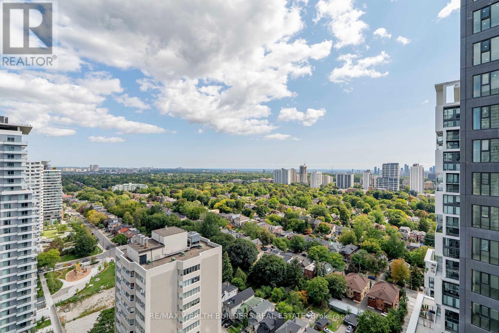 2702 - 2181 Yonge Street, Toronto, Ontario  M4S 3H7 - Photo 3 - C12398783