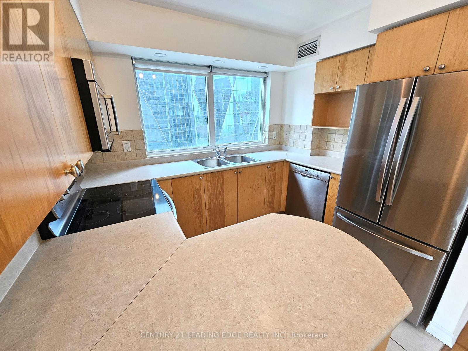 2212 - 18 Yonge Street, Toronto, Ontario  M5E 1Z8 - Photo 9 - C12297209