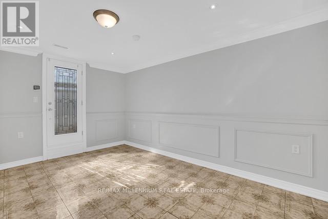 Lower - 99 Willis Road, Vaughan, Ontario  L4L 2S4 - Photo 8 - N12455195