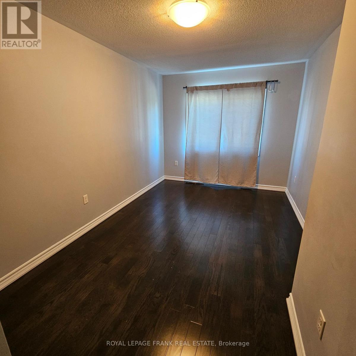 41 Milson Crescent, Essa (Angus), Ontario  L0M 1B4 - Photo 17 - N12459816