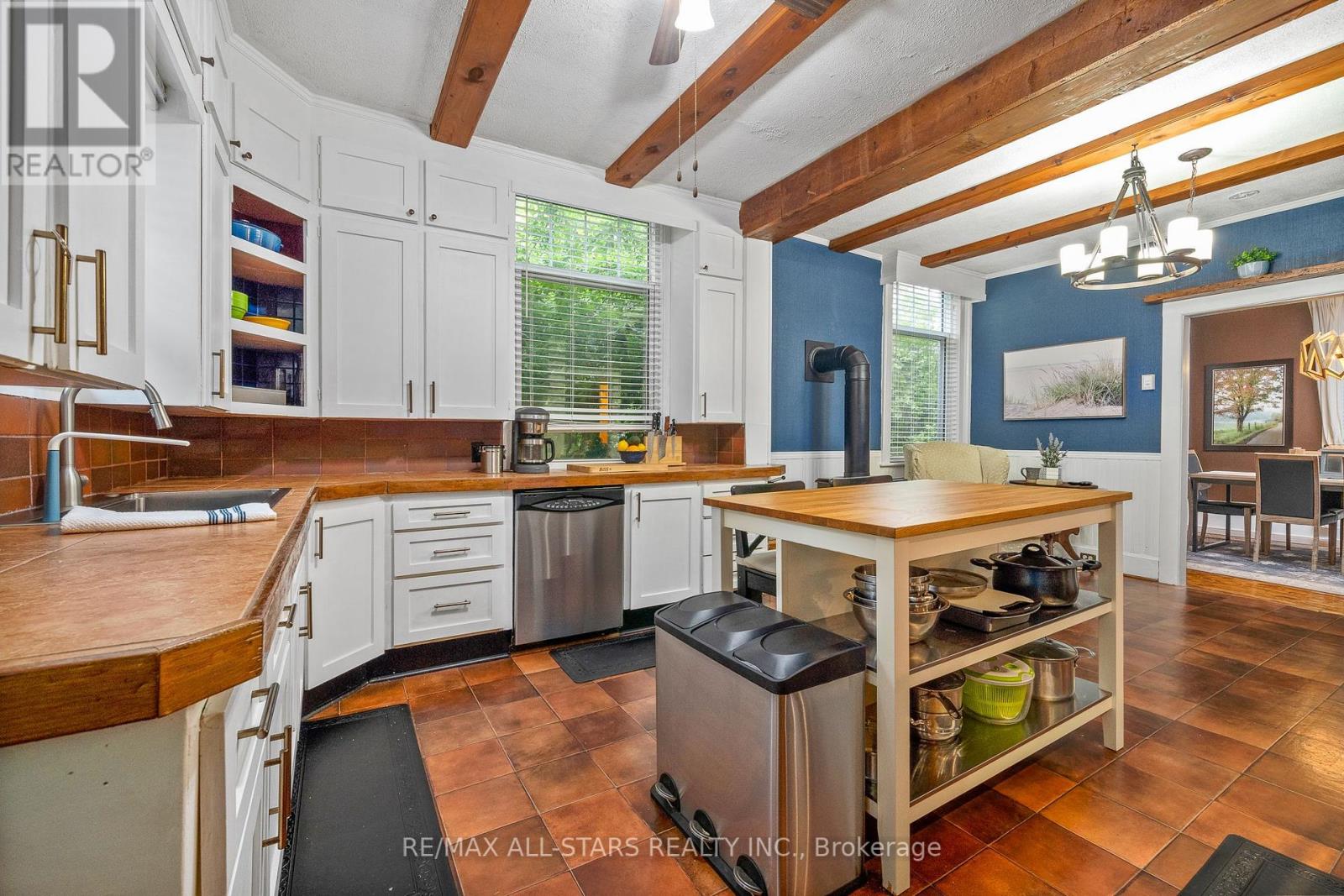 49 John Street, Kawartha Lakes, Ontario  K0M 1N0 - Photo 18 - X12384546