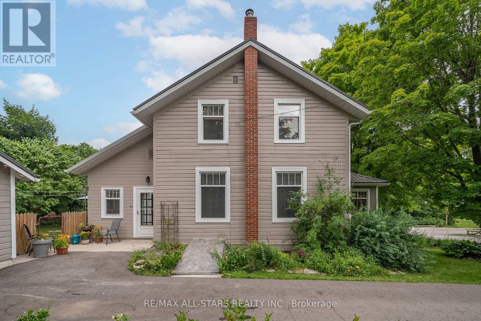 49 JOHN STREET, Kawartha Lakes, Ontario