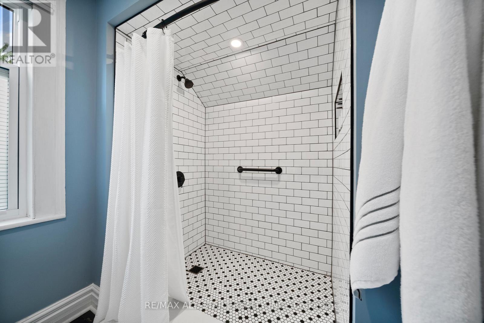 49 John Street, Kawartha Lakes, Ontario  K0M 1N0 - Photo 26 - X12384546