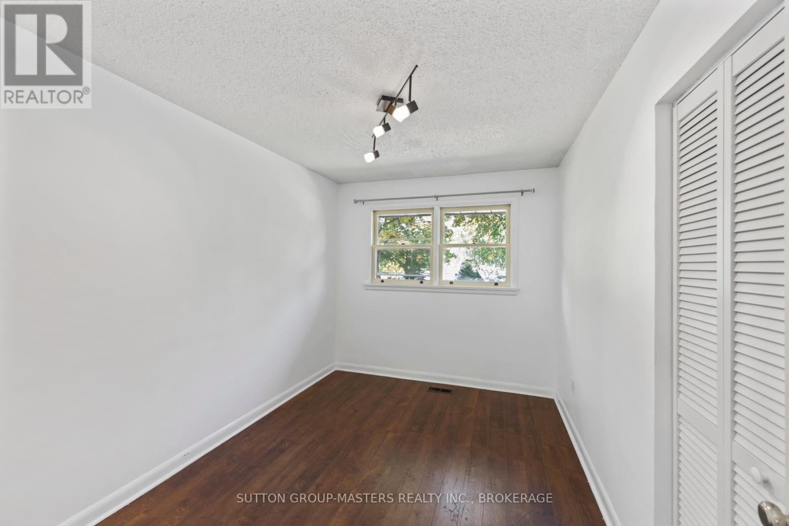 38 Watts Crescent, Kingston, Ontario  K7M 2P3 - Photo 23 - X12460099