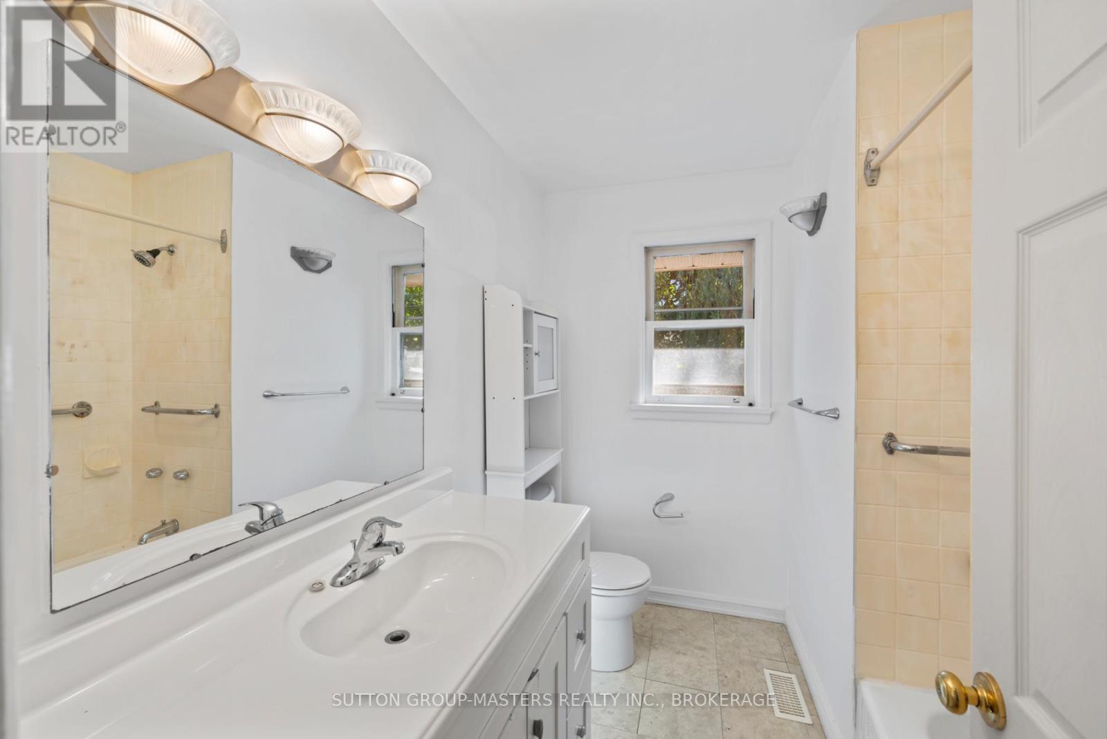 38 Watts Crescent, Kingston, Ontario  K7M 2P3 - Photo 25 - X12460099
