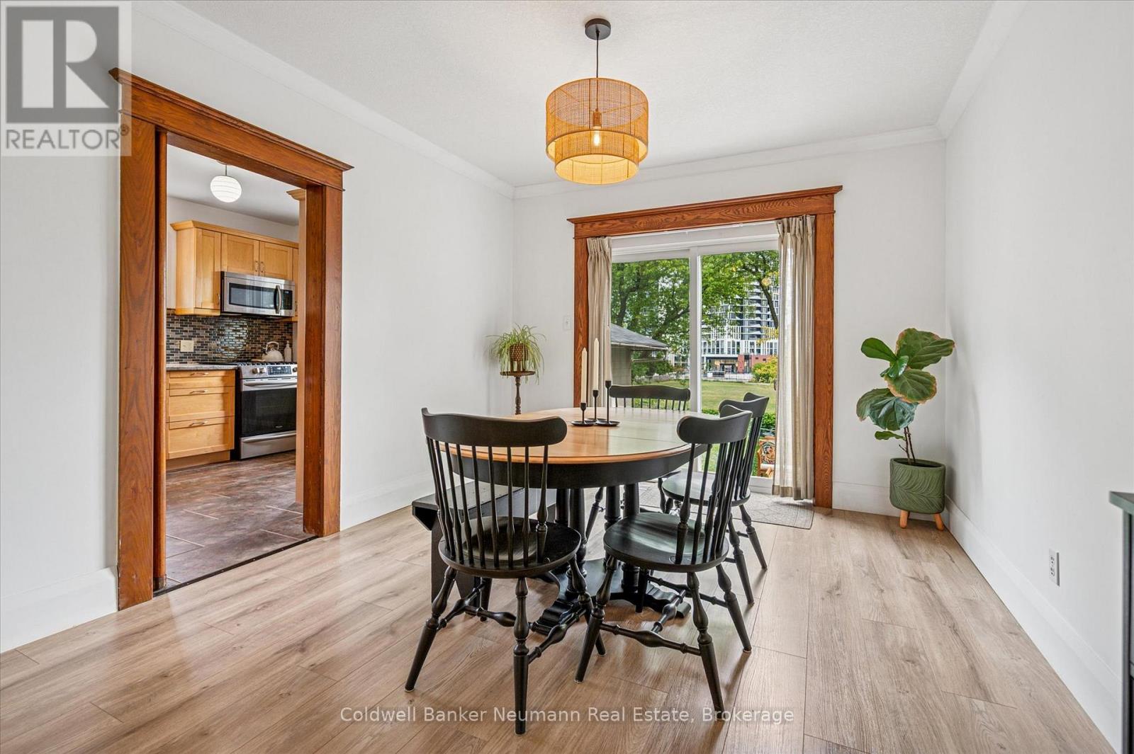 39 Agnes Street, Kitchener, Ontario  N2G 2E9 - Photo 7 - X12460332