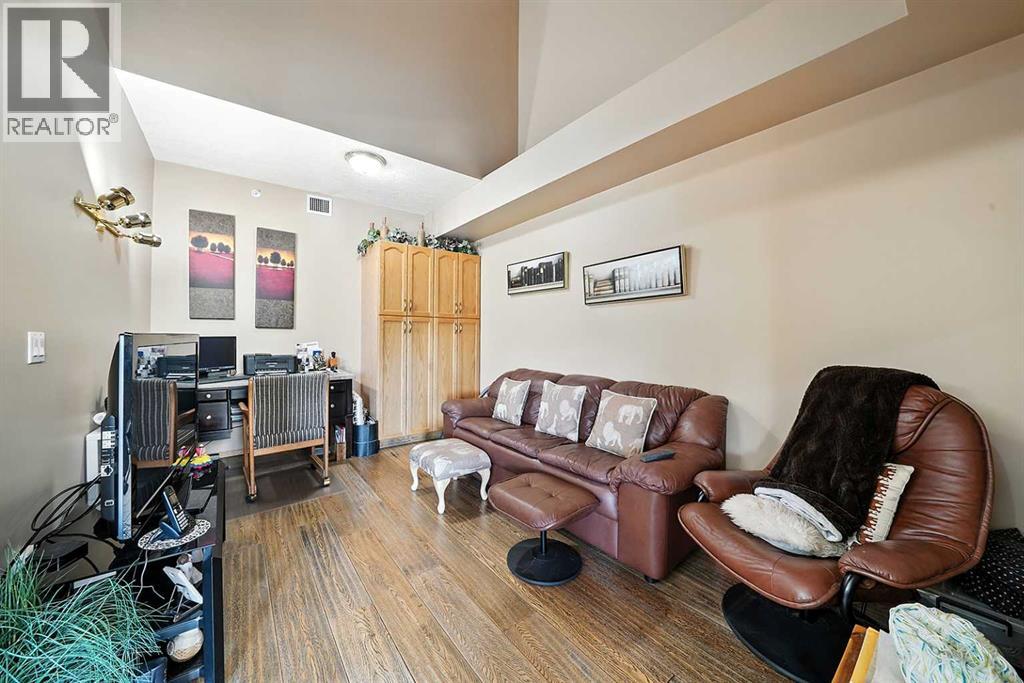 404, 4805 45 Street, Red Deer, Alberta  T4N 7A9 - Photo 4 - A2248571