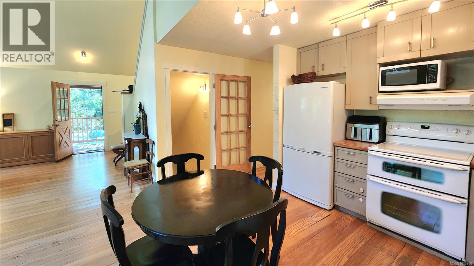 1020 Horseshoe Rd, Gabriola Island, British Columbia  V0R 1X3 - Photo 6 - 1010986