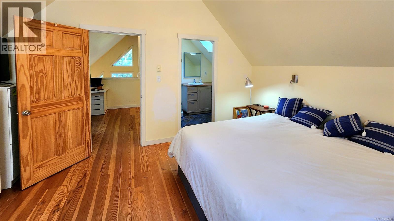 1020 Horseshoe Rd, Gabriola Island, British Columbia  V0R 1X3 - Photo 10 - 1010986