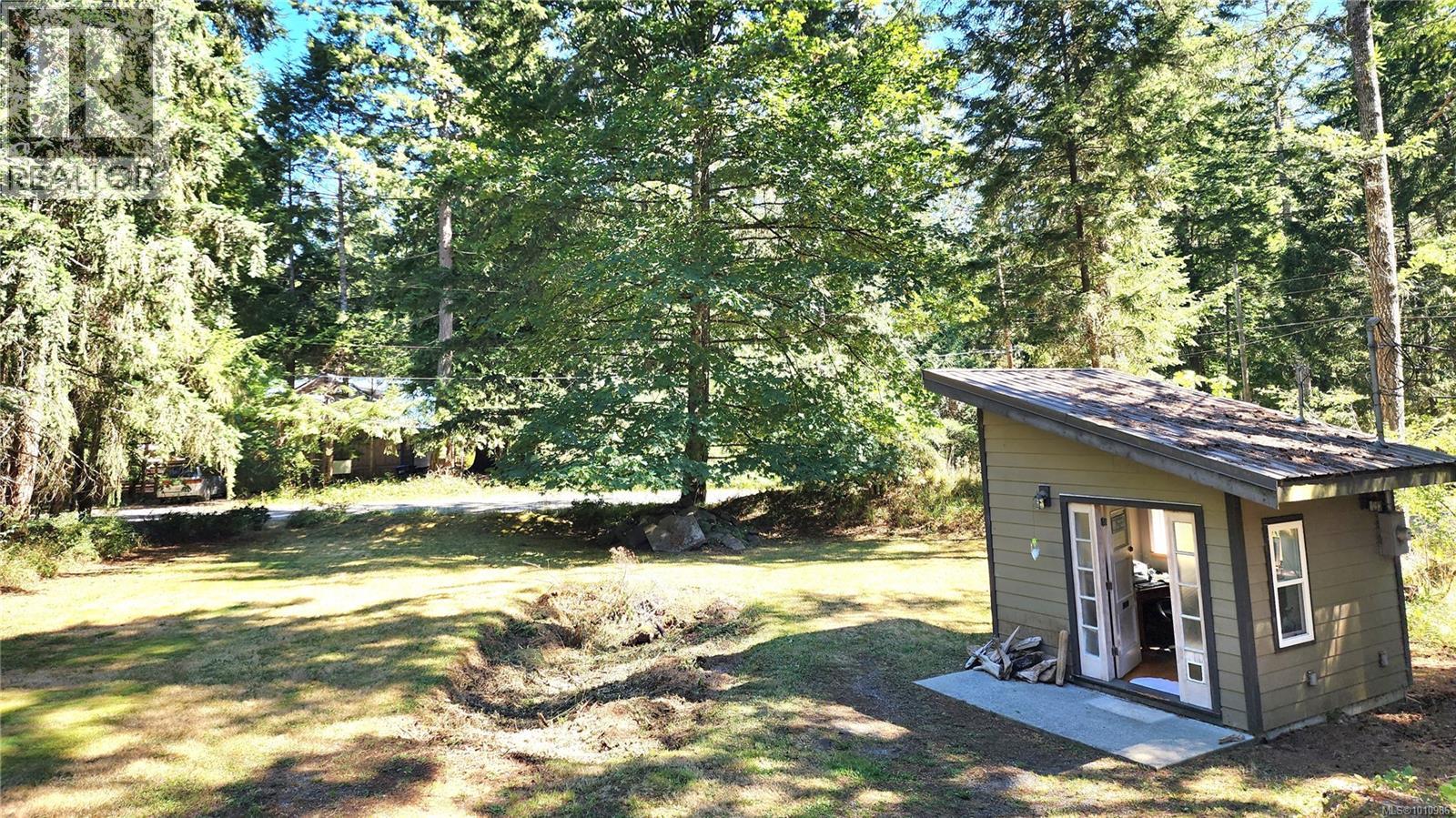 1020 Horseshoe Rd, Gabriola Island, British Columbia  V0R 1X3 - Photo 23 - 1010986