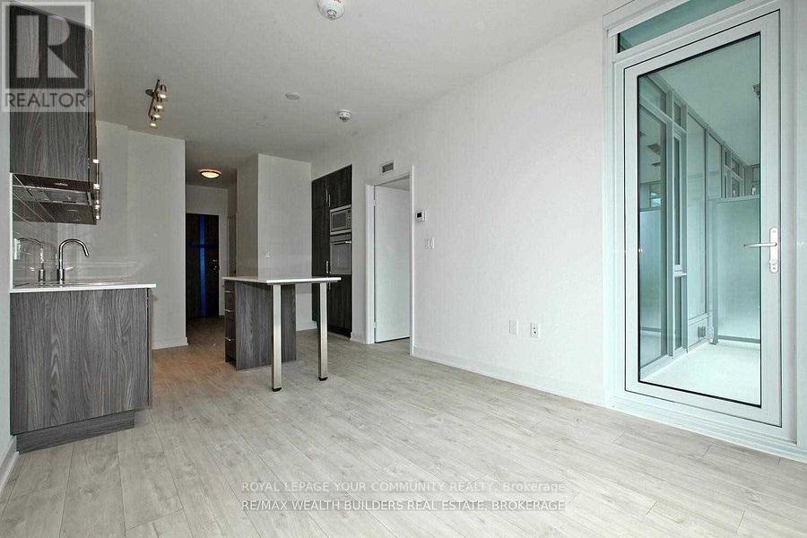 1605e - 576 Front Street W, Toronto, Ontario  M5V 1C1 - Photo 9 - C12392118