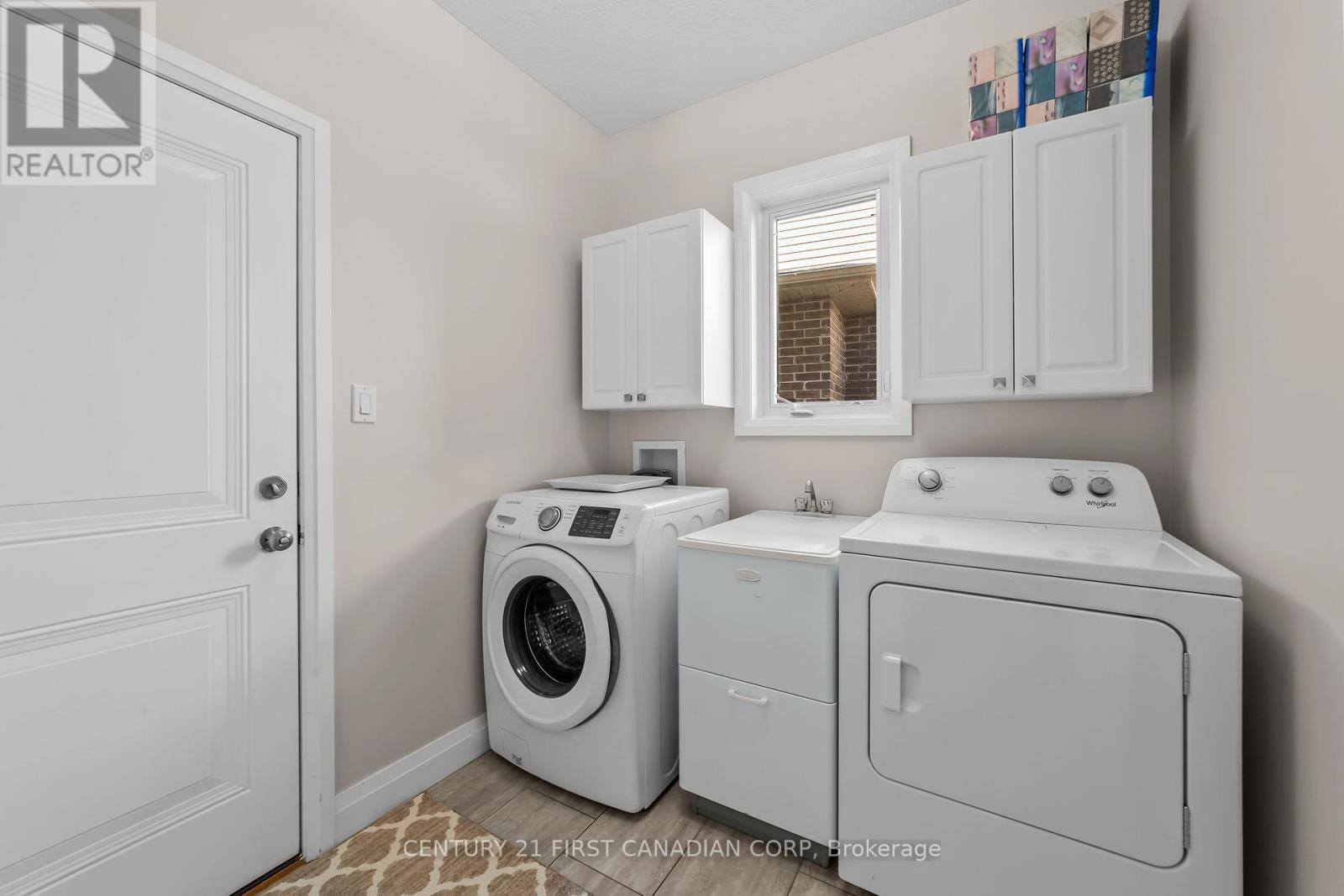 6681 Navin Crescent, London South (South V), Ontario  N6B 0B7 - Photo 18 - X12460345