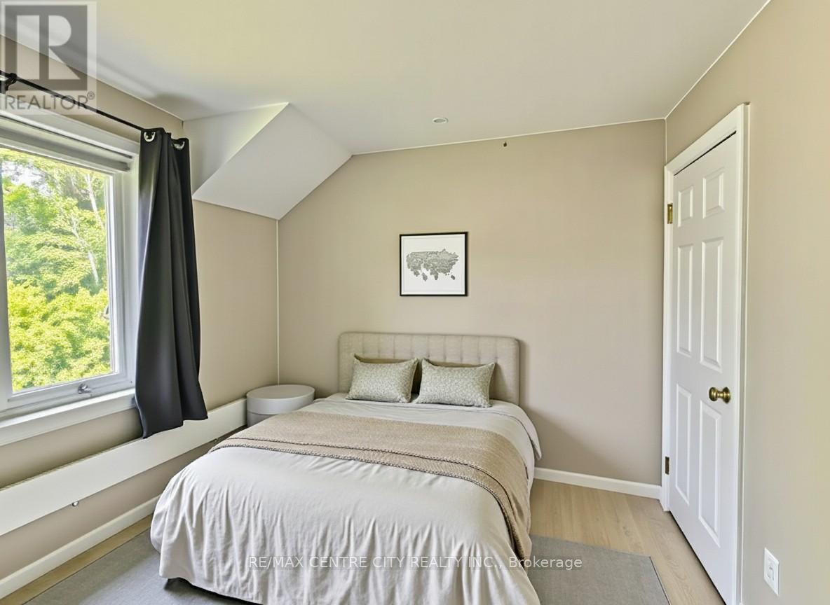 23 St Patrick Street, London North (North N), Ontario  N6H 1P5 - Photo 10 - X12460349