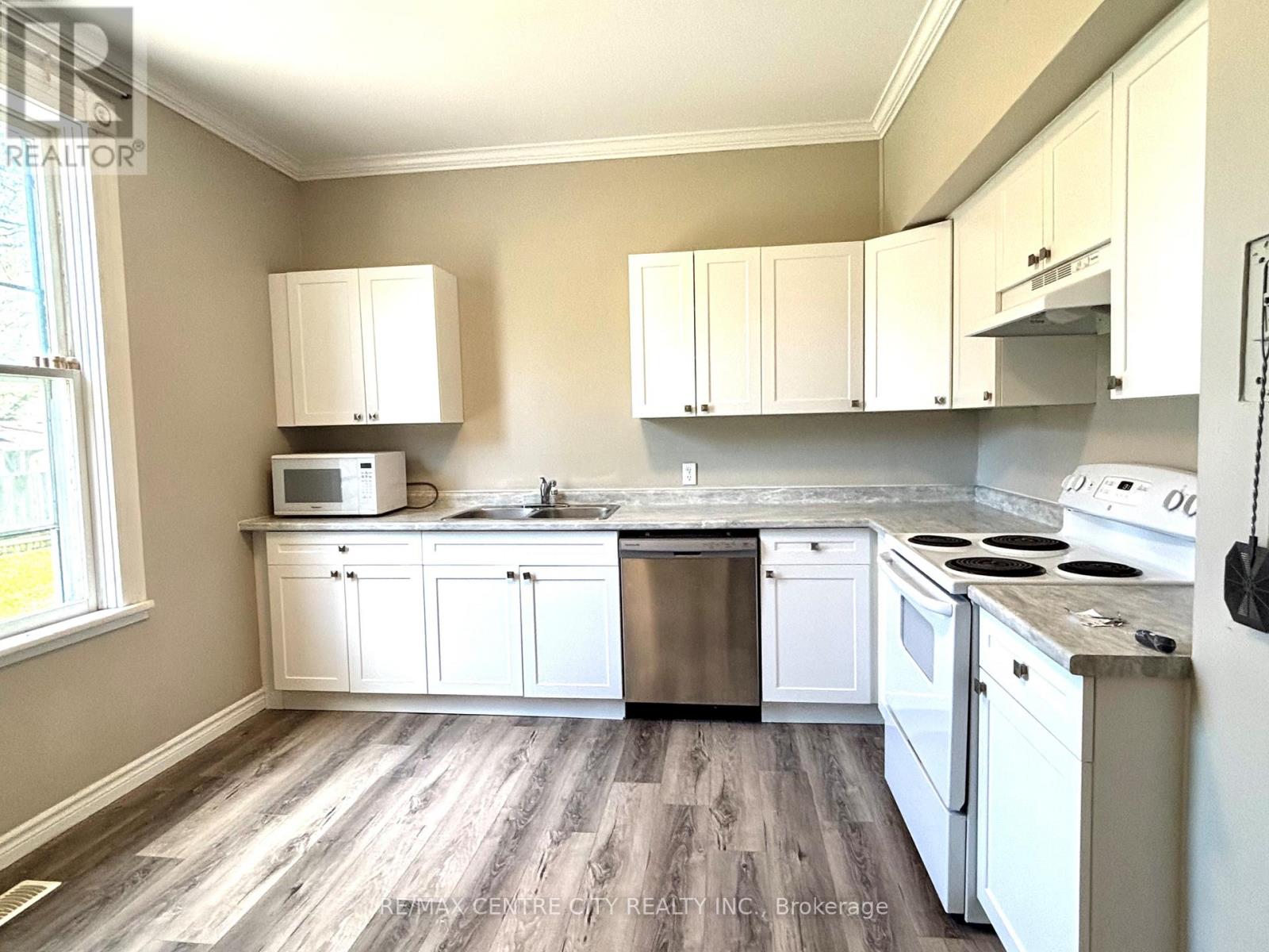 23 St Patrick Street, London North (North N), Ontario  N6H 1P5 - Photo 16 - X12460349