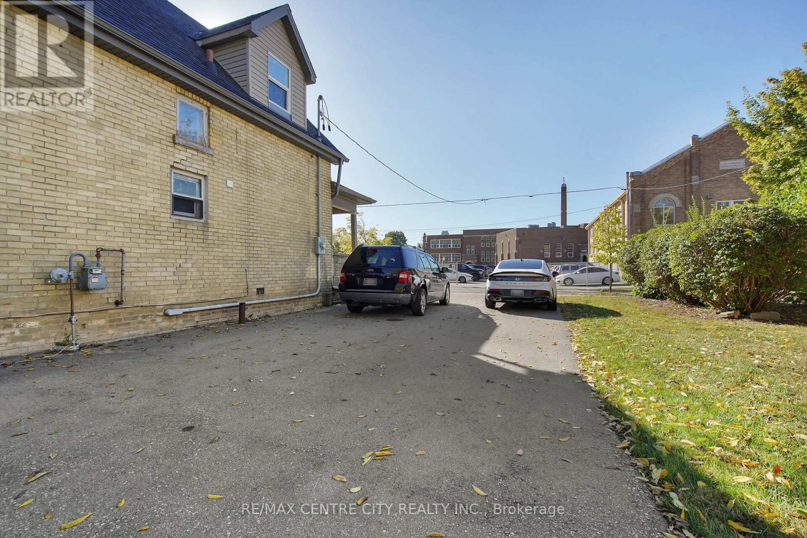 23 St Patrick Street, London North (North N), Ontario  N6H 1P5 - Photo 6 - X12460349