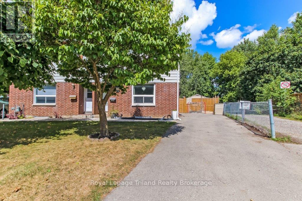 144 Keats Drive, Woodstock, Ontario  N4S 8B8 - Photo 3 - X12352278