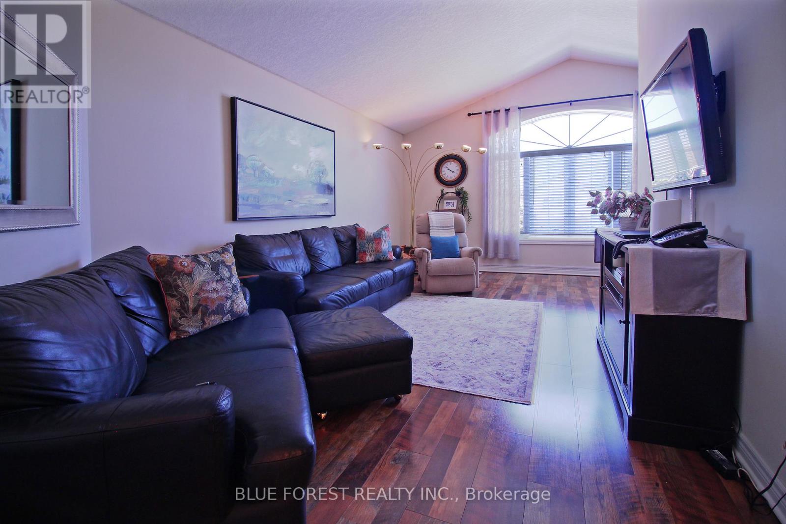 682 Hedgerow Place, London North, Ontario  N5X 4L6 - Photo 20 - X12460383