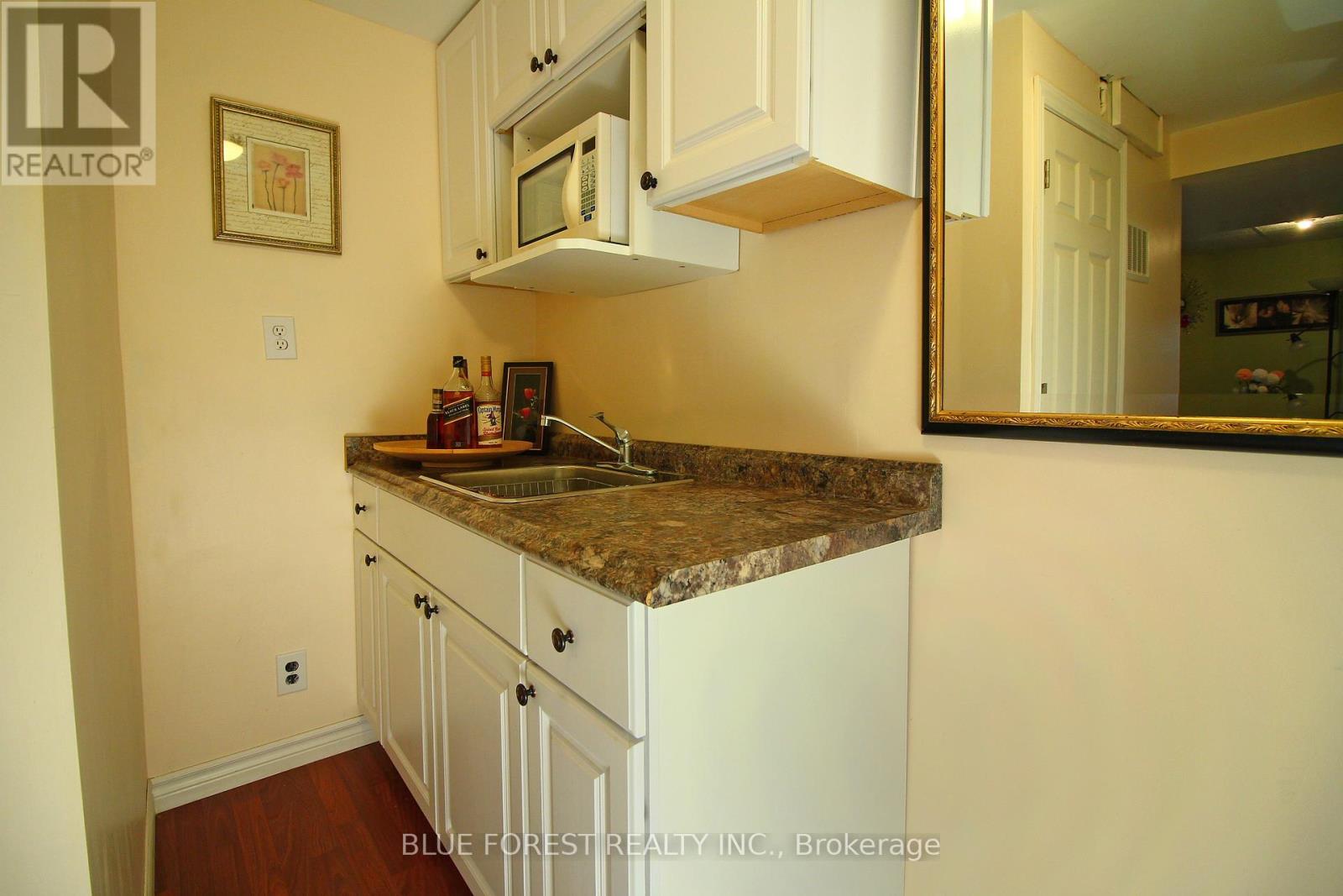 682 Hedgerow Place, London North, Ontario  N5X 4L6 - Photo 32 - X12460383