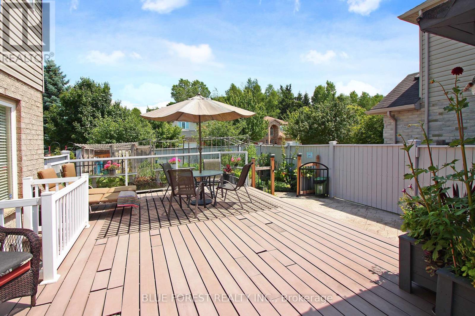 682 Hedgerow Place, London North, Ontario  N5X 4L6 - Photo 36 - X12460383