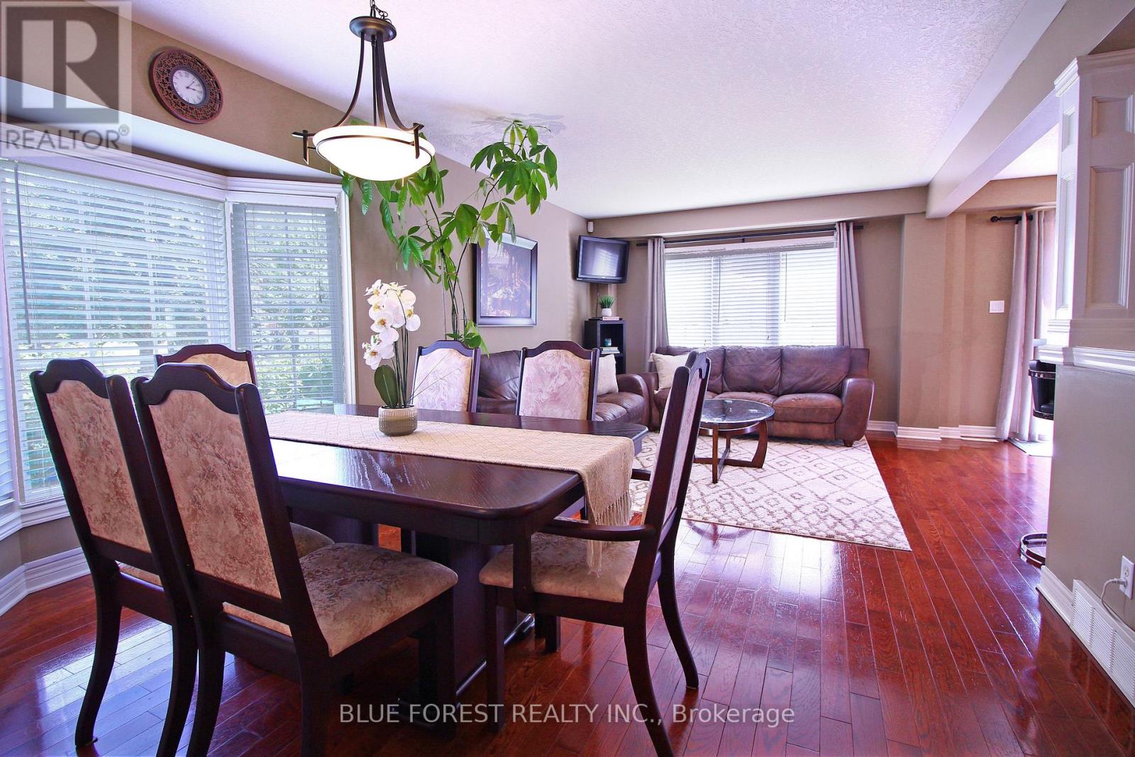 682 Hedgerow Place, London North, Ontario  N5X 4L6 - Photo 7 - X12460383