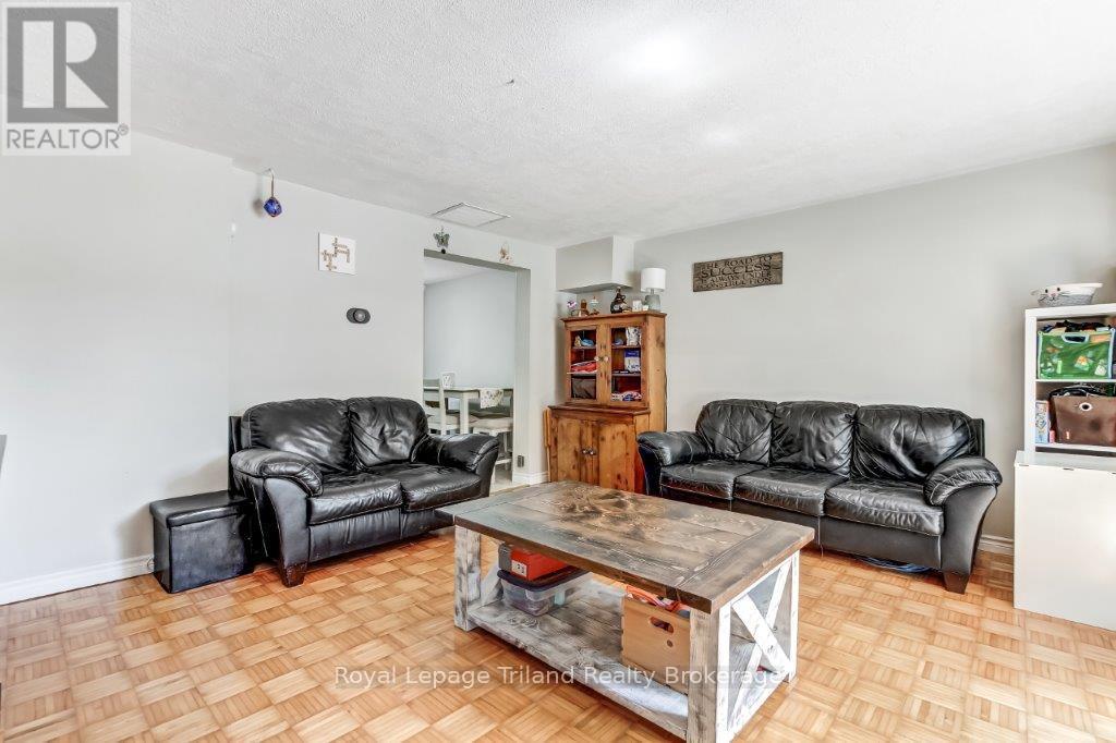 144 Keats Drive, Woodstock, Ontario  N4S 8B8 - Photo 4 - X12352278