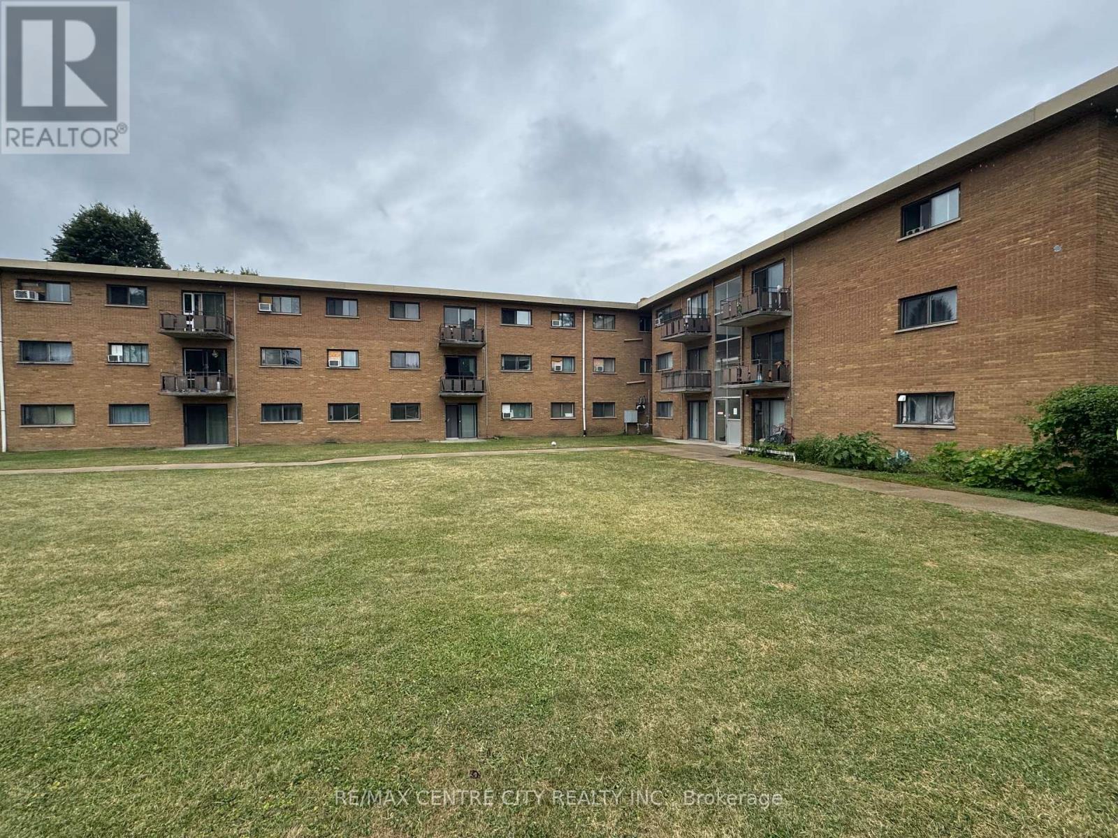 307 - 1825 Whitney Street, London East (East H), Ontario  N5W 2W3 - Photo 4 - X12460417