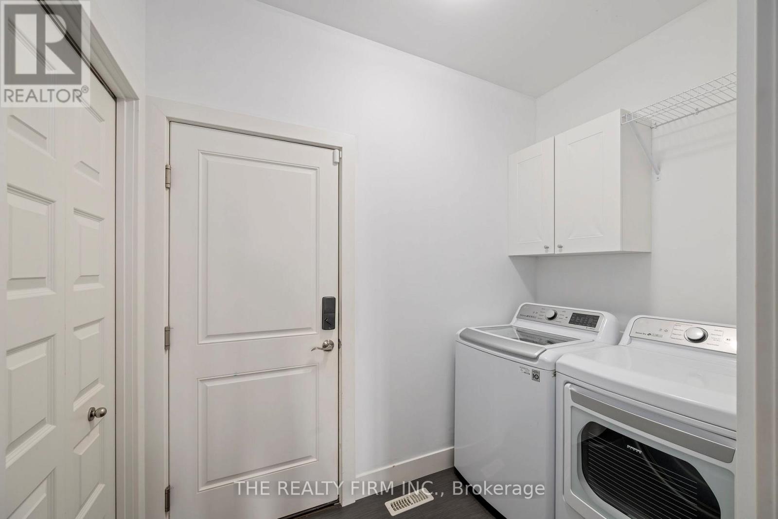 103 Leesboro Trail, Thames Centre (Thorndale), Ontario  N0M 2P0 - Photo 17 - X12460467