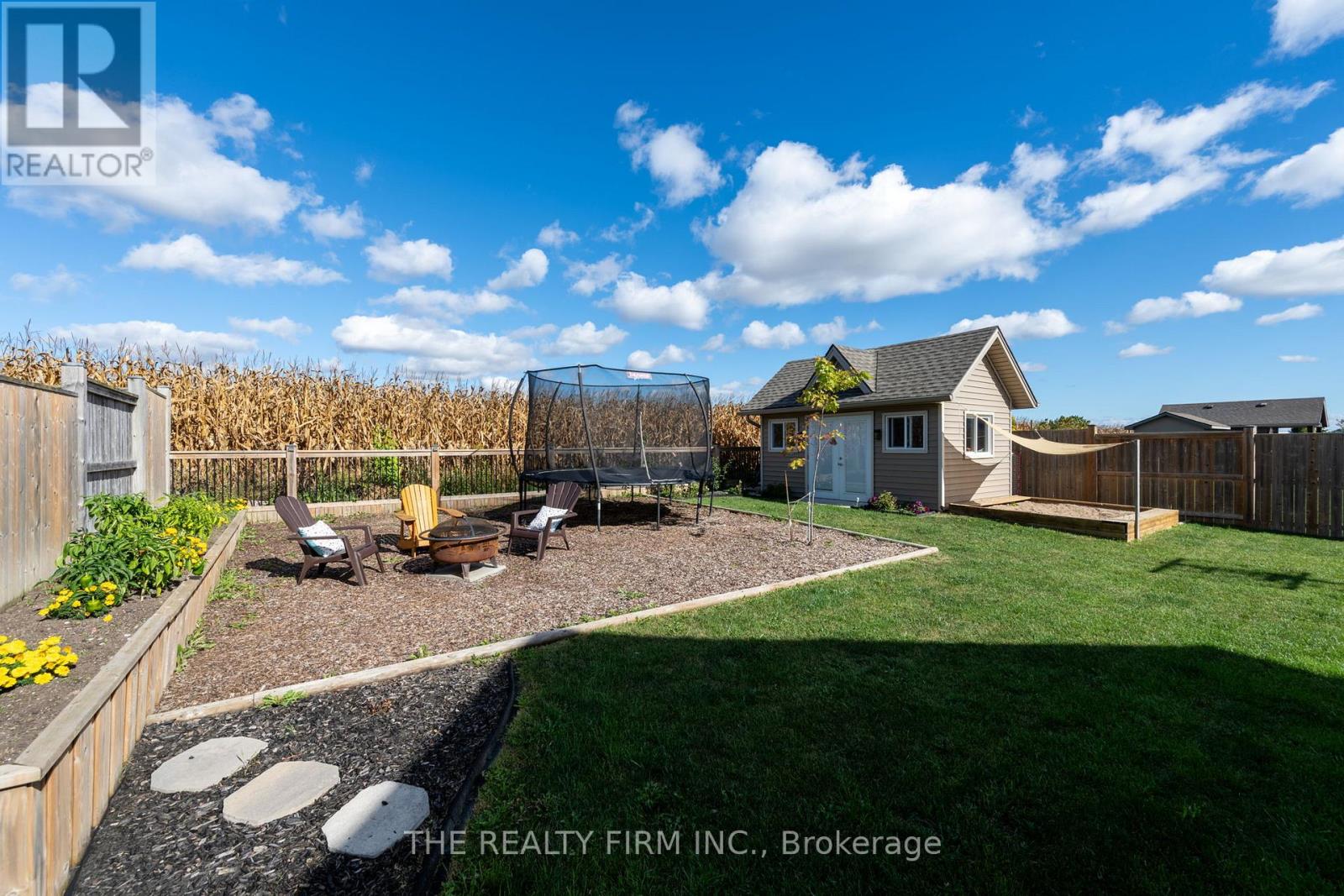 103 Leesboro Trail, Thames Centre (Thorndale), Ontario  N0M 2P0 - Photo 35 - X12460467