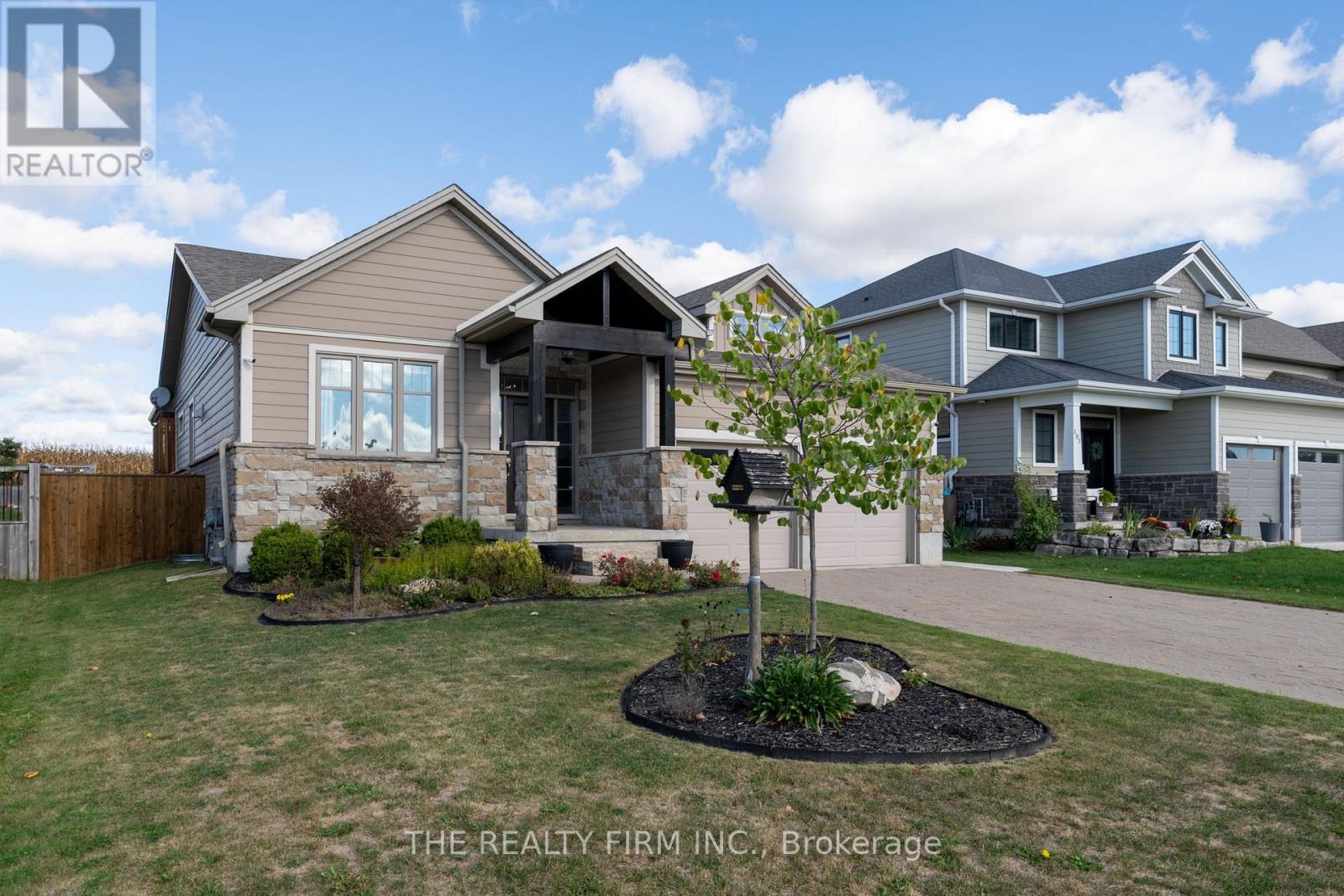 103 Leesboro Trail, Thames Centre (Thorndale), Ontario  N0M 2P0 - Photo 4 - X12460467