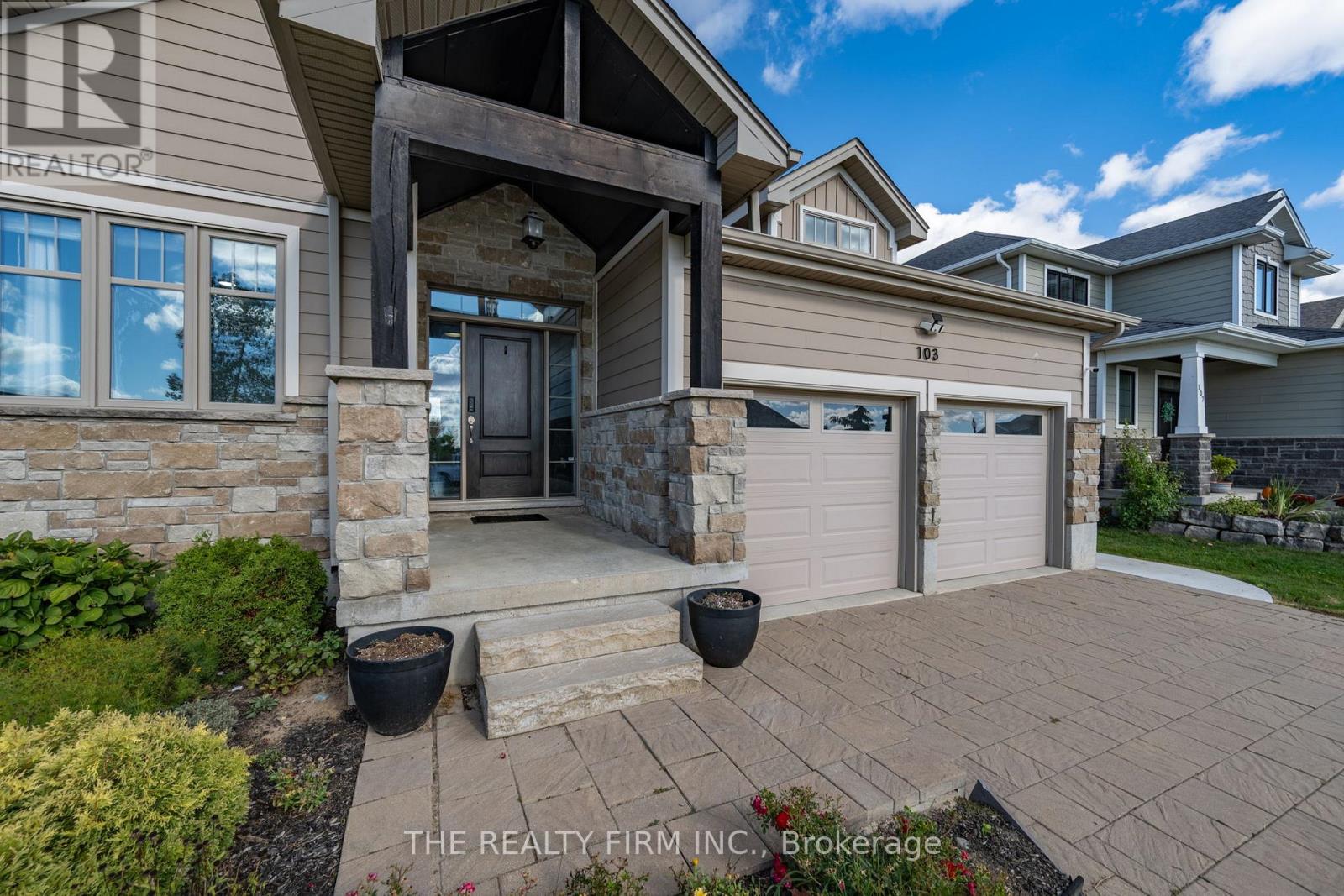 103 Leesboro Trail, Thames Centre (Thorndale), Ontario  N0M 2P0 - Photo 5 - X12460467