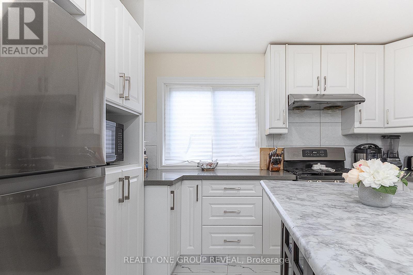 839 Modlin Road, Pickering, Ontario  L1W 1V6 - Photo 8 - E12425797