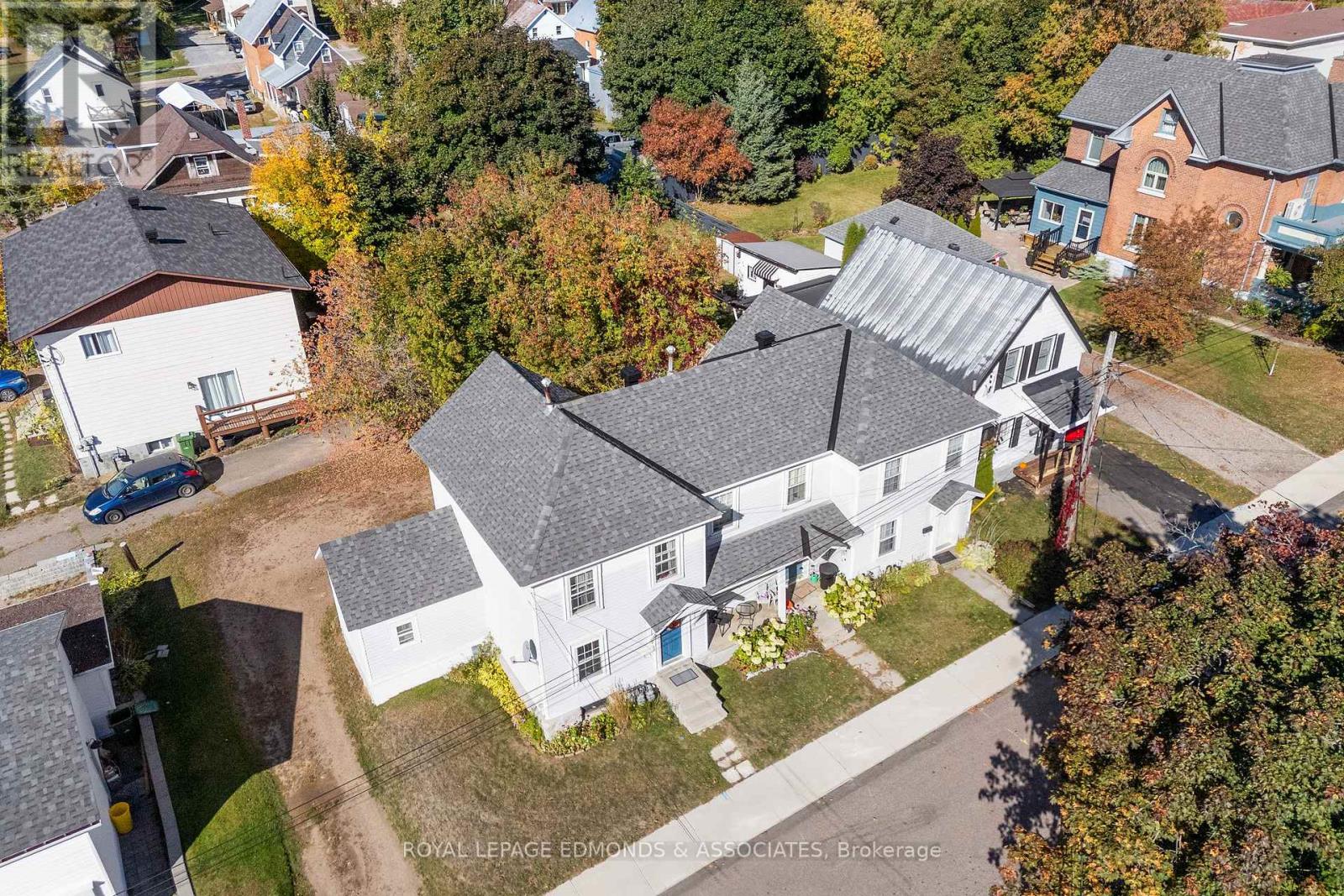 388 Murray Street, Pembroke, Ontario  K8A 4P4 - Photo 2 - X12460356