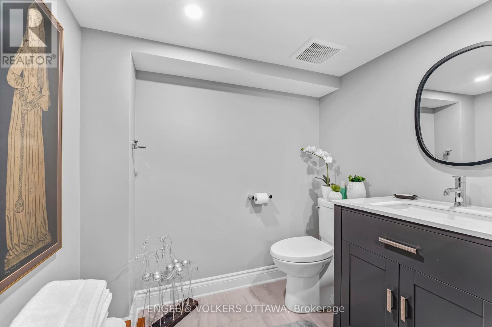 105 Stanley Avenue, Ottawa, Ontario  K1M 1N8 - Photo 34 - X12460372