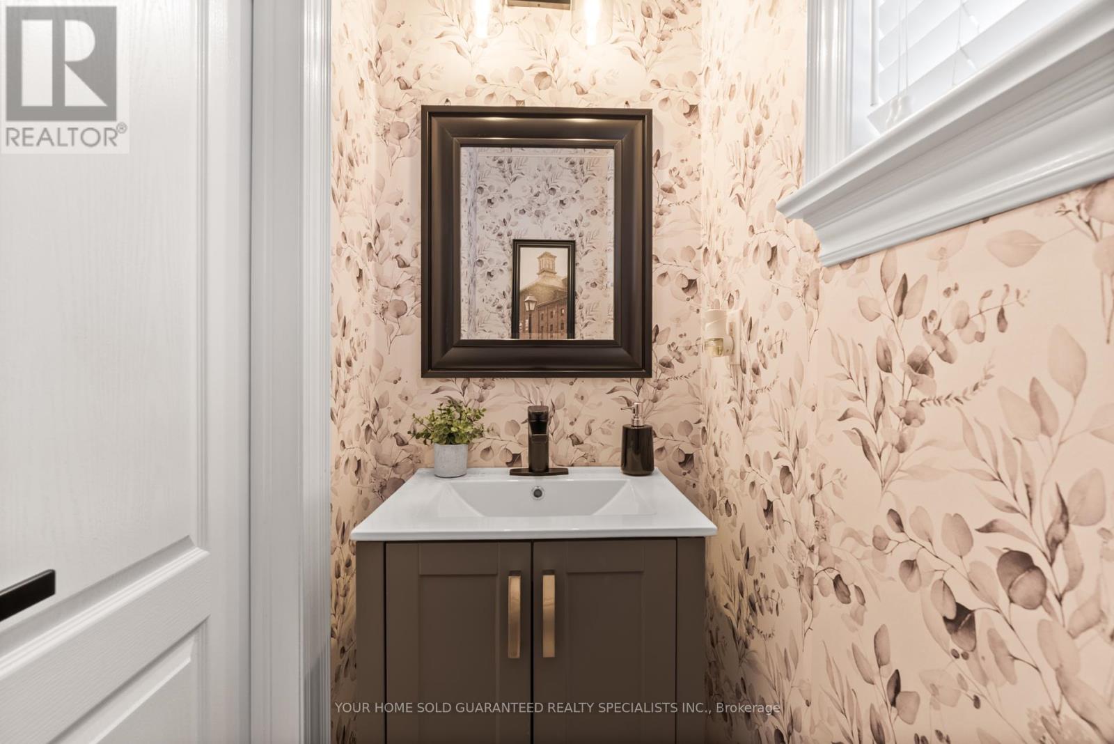 77 Beaverbrook Crescent, Vaughan, Ontario  L6A 3T3 - Photo 20 - N12394512