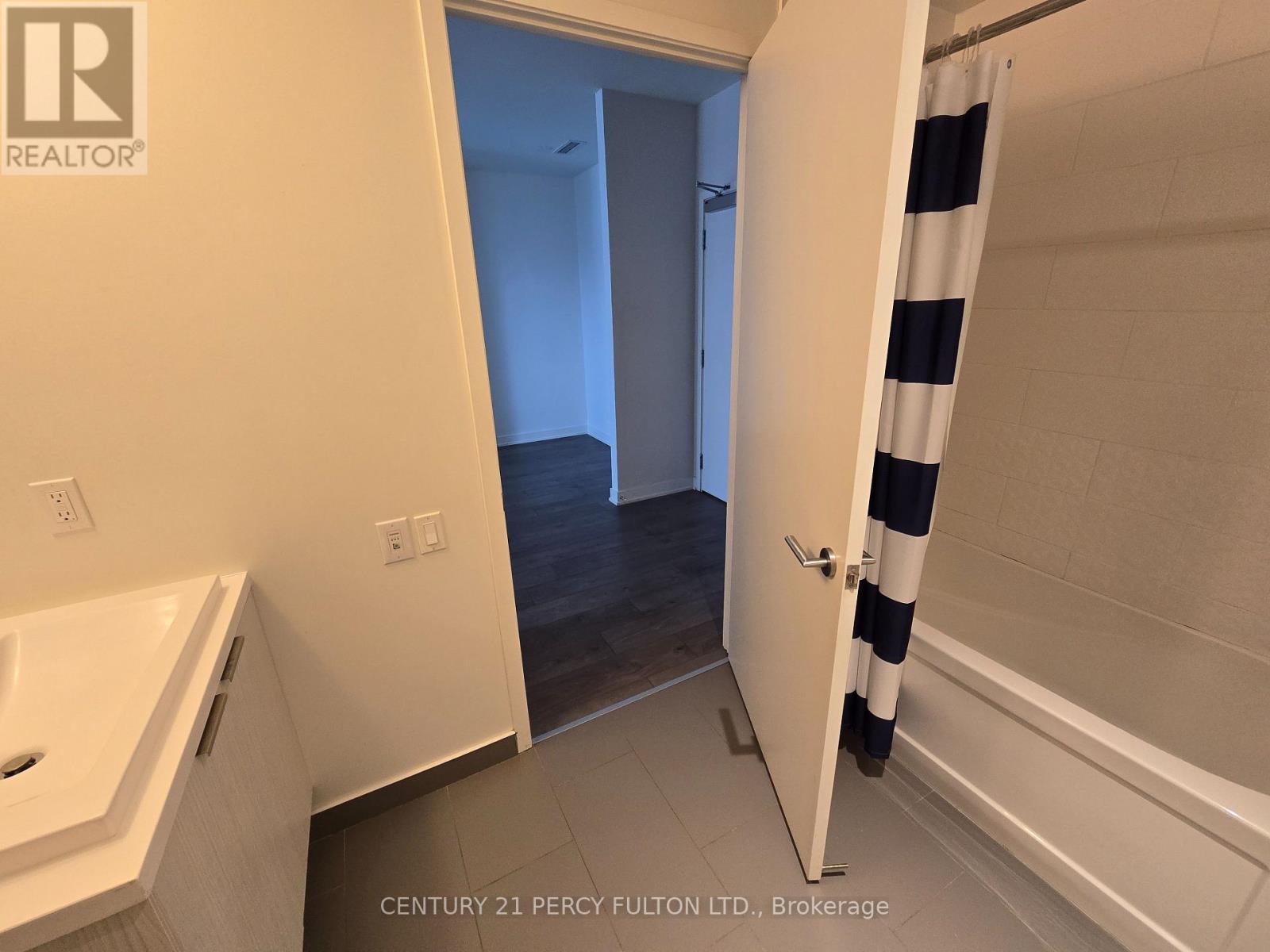 304 - 2 Sonic Way, Toronto, Ontario  M3C 0P1 - Photo 3 - C12460166