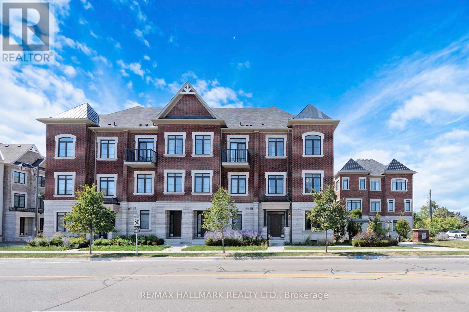 18 JOHN GREENE LANE, Richmond Hill, Ontario