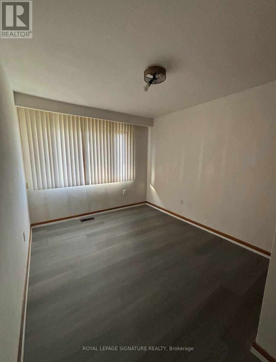 129 Ernest Avenue, Toronto, Ontario  M2J 3T7 - Photo 14 - C12460252