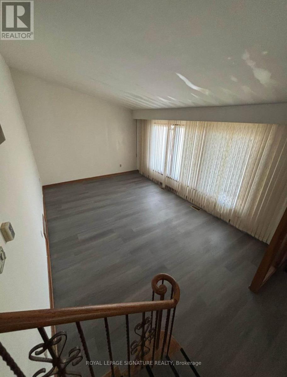 129 Ernest Avenue, Toronto, Ontario  M2J 3T7 - Photo 15 - C12460252
