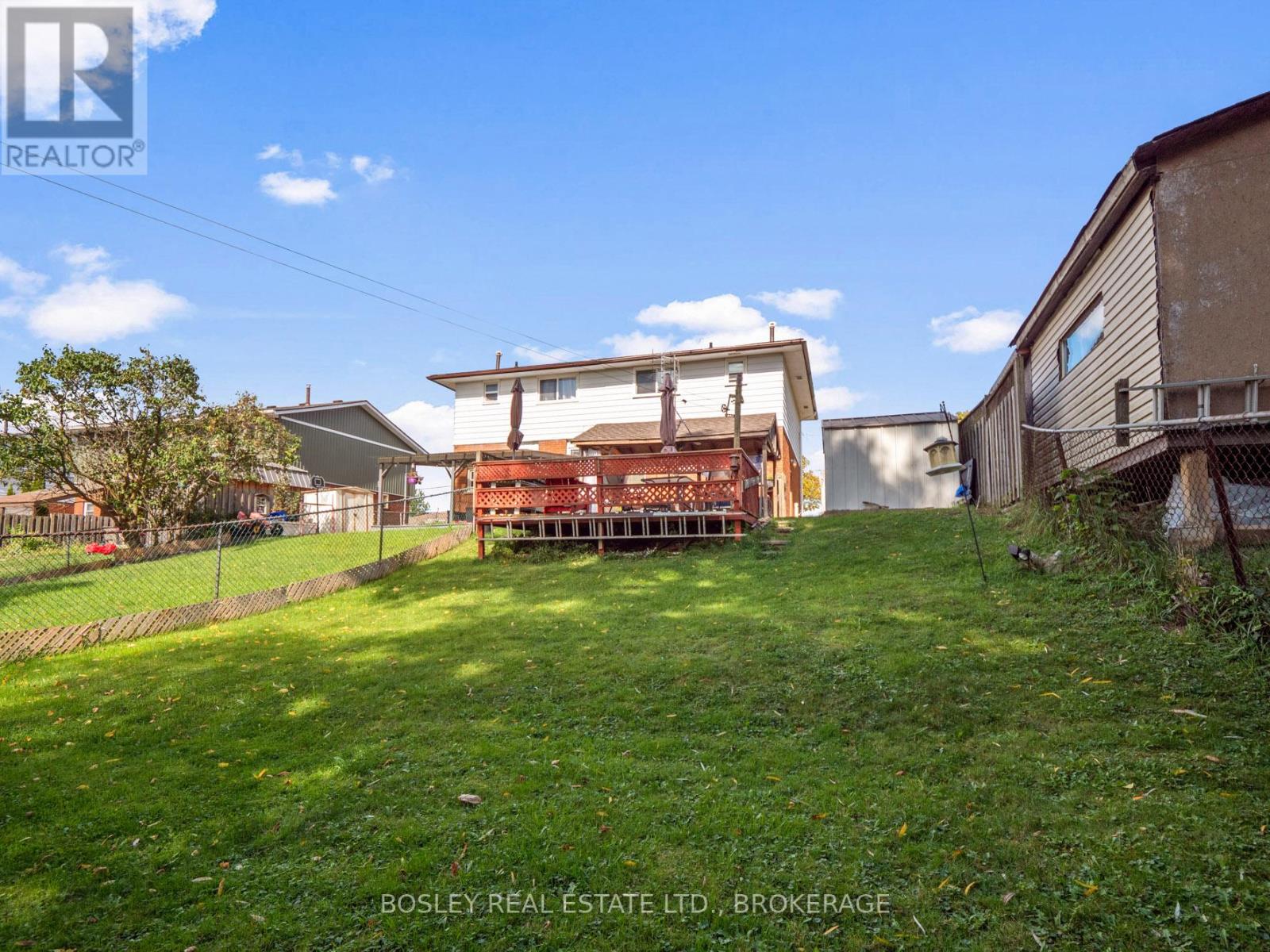 17 Deerfield Parkway, Thorold, Ontario  L2V 4A9 - Photo 24 - X12460363