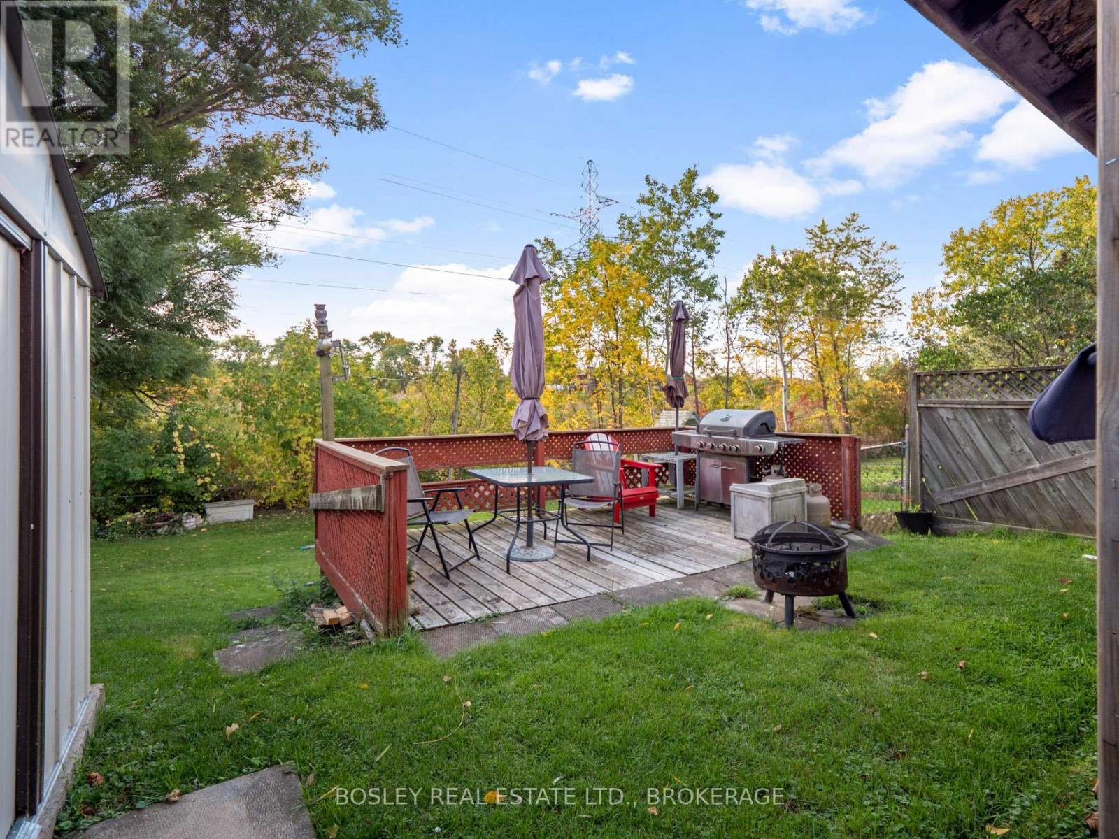 17 Deerfield Parkway, Thorold, Ontario  L2V 4A9 - Photo 25 - X12460363