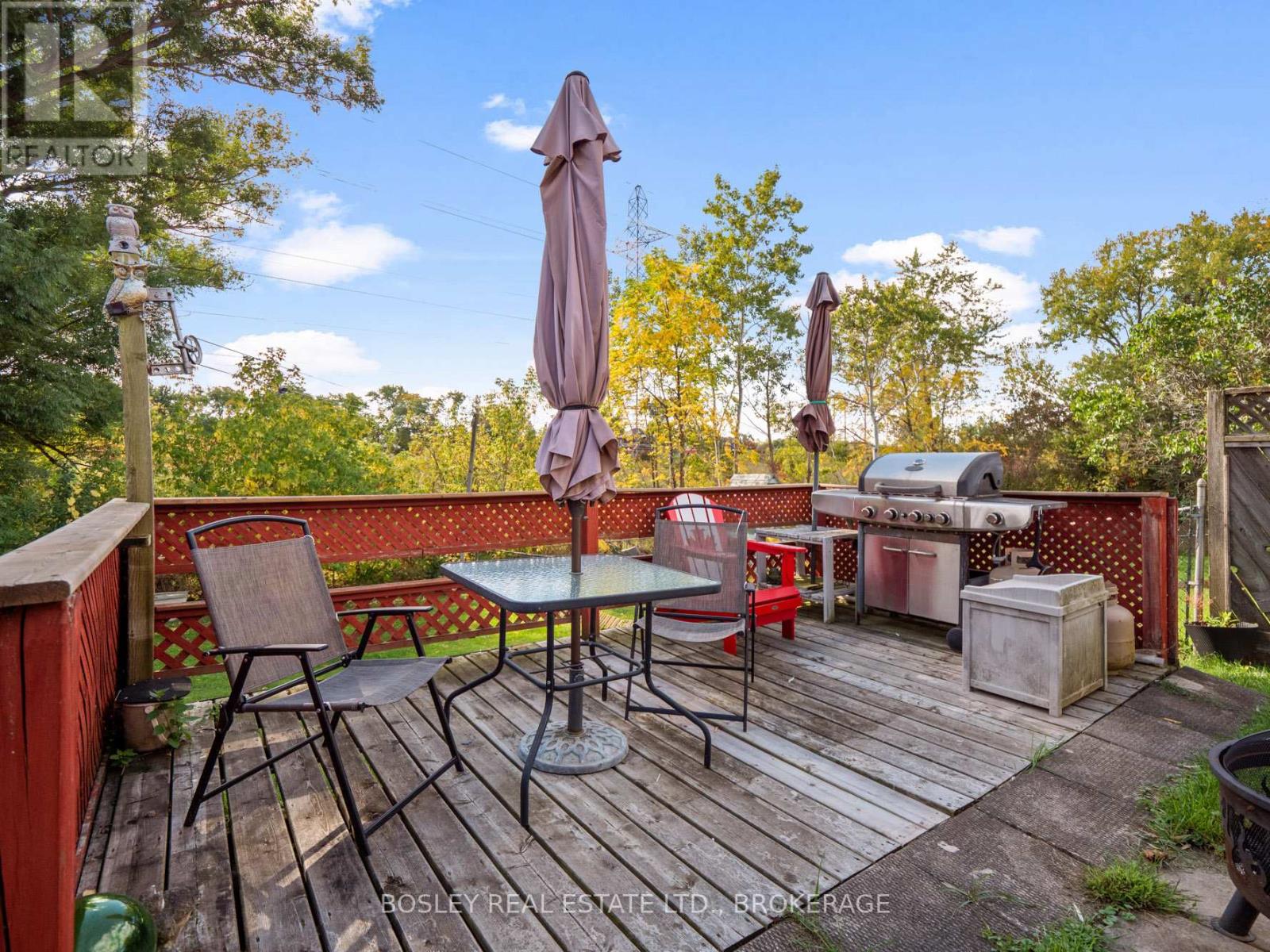 17 Deerfield Parkway, Thorold, Ontario  L2V 4A9 - Photo 26 - X12460363
