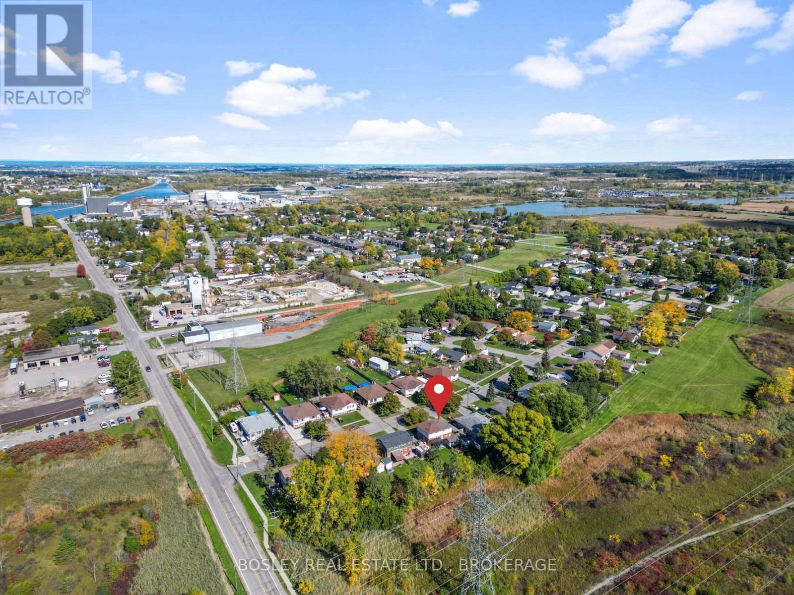 17 Deerfield Parkway, Thorold, Ontario  L2V 4A9 - Photo 30 - X12460363