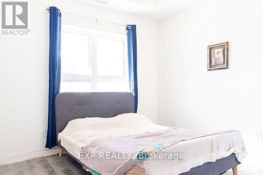 122 - 110 Fergus Avenue, Kitchener, Ontario  N2A 0K9 - Photo 11 - X12441066