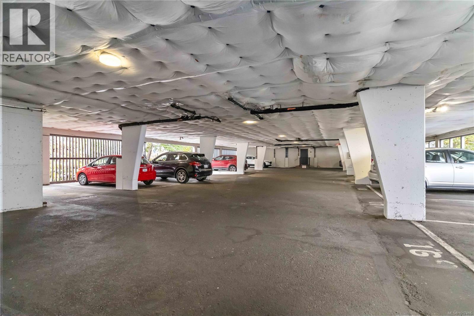 410 1433 Faircliff Lane, Victoria, British Columbia  V8S 3J6 - Photo 27 - 1017416