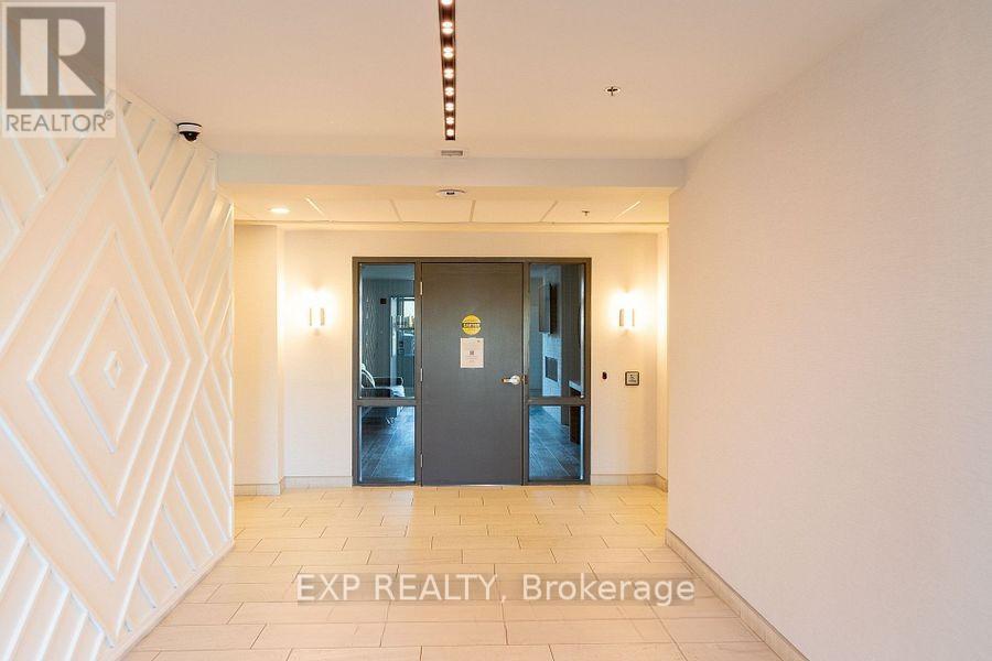 122 - 110 Fergus Avenue, Kitchener, Ontario  N2A 0K9 - Photo 2 - X12441066