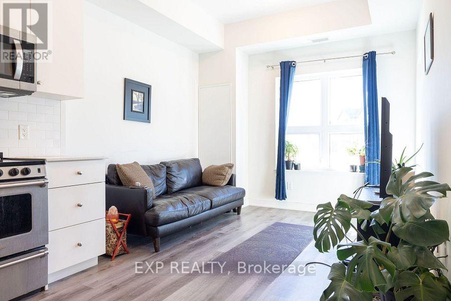 122 - 110 Fergus Avenue, Kitchener, Ontario  N2A 0K9 - Photo 6 - X12441066