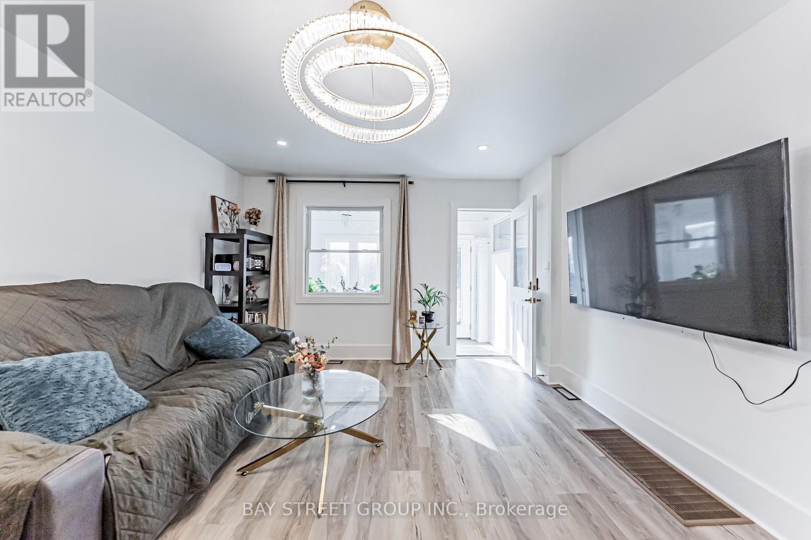 397 Kingston Road, Toronto, Ontario  M4L 1V1 - Photo 8 - E12460257
