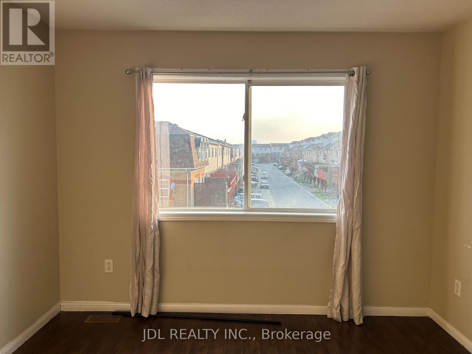 233b Rouge River Dr Drive, Toronto, Ontario  M1B 6H2 - Photo 6 - E12460264